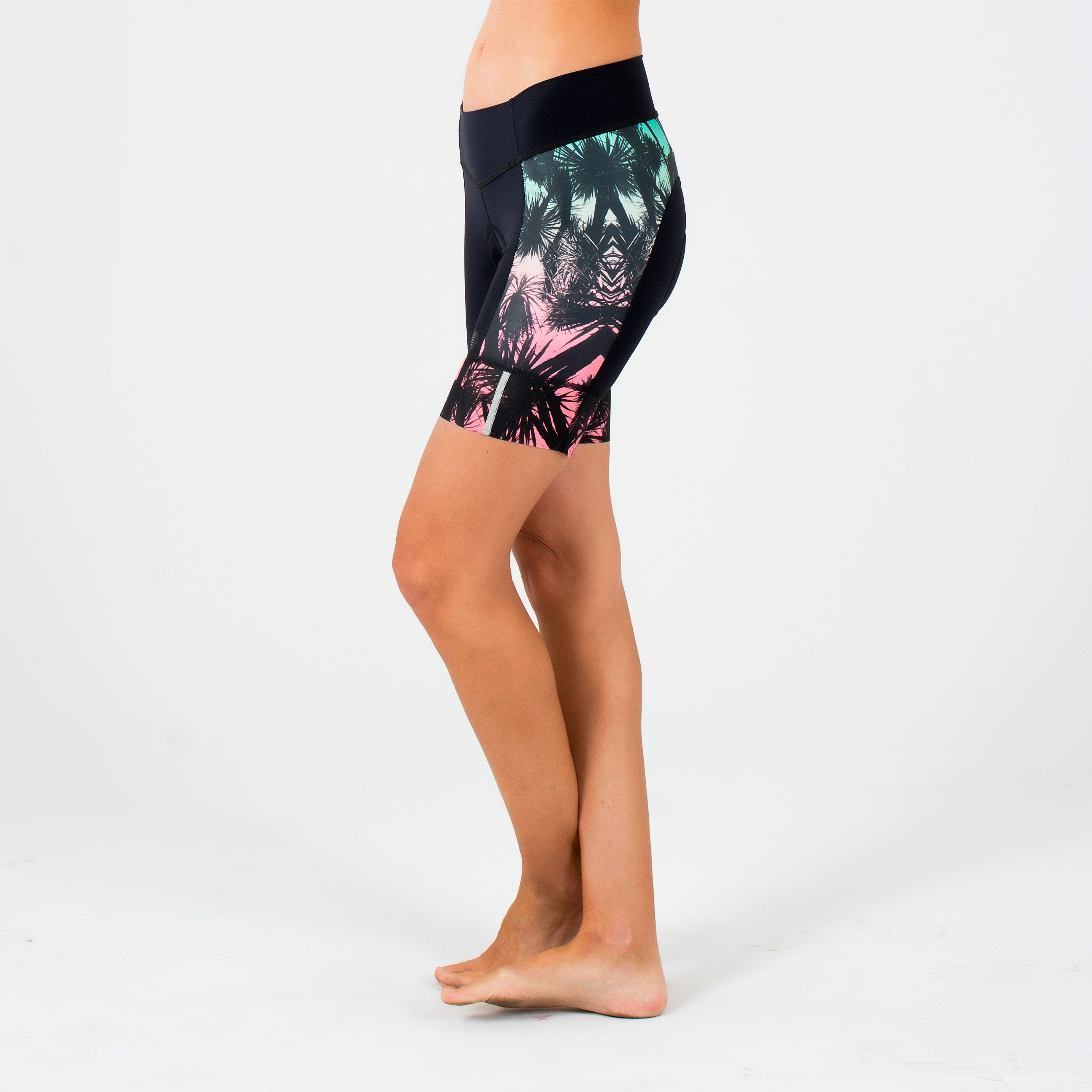 Majestic Palm Daisy Short