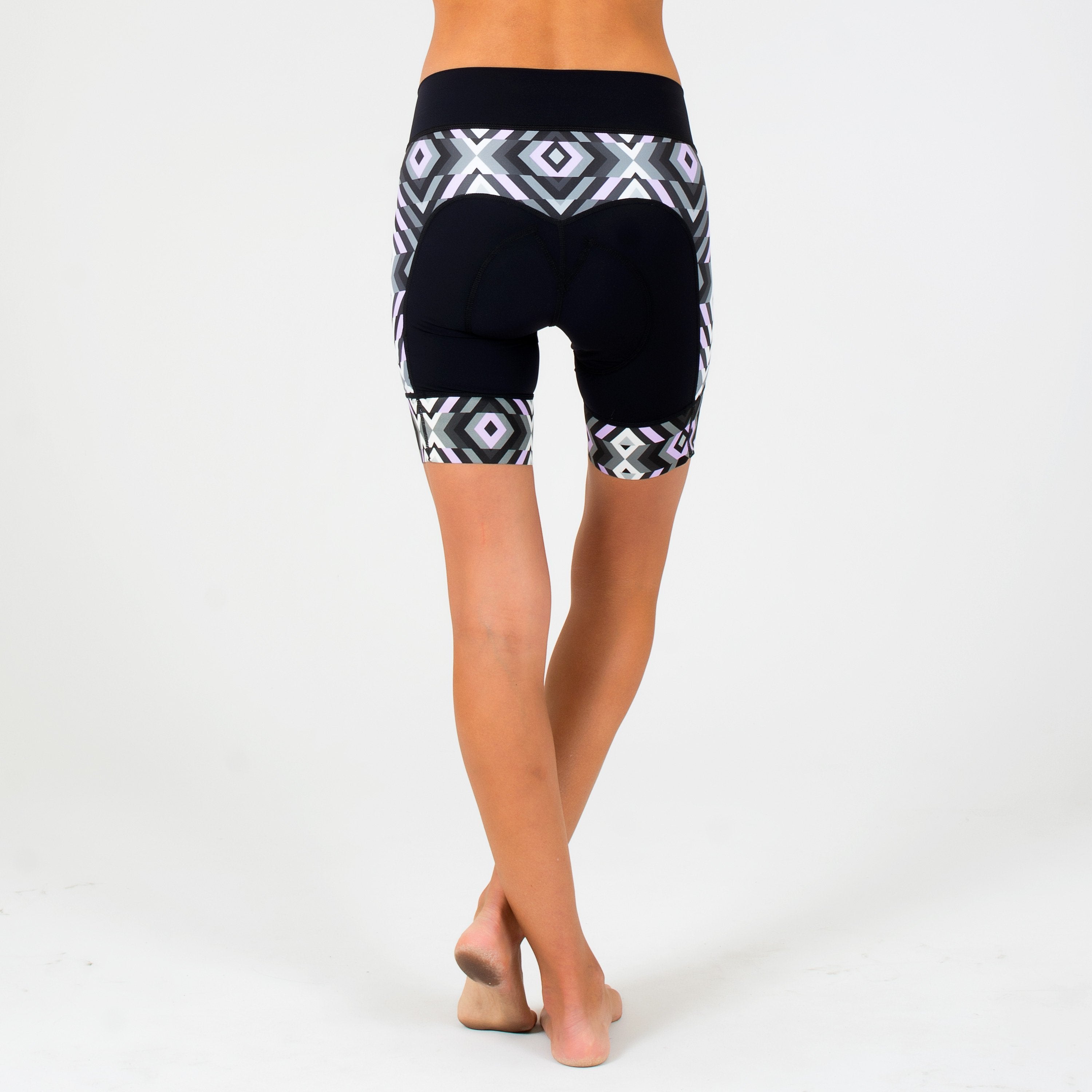 Primitive Daisy Short