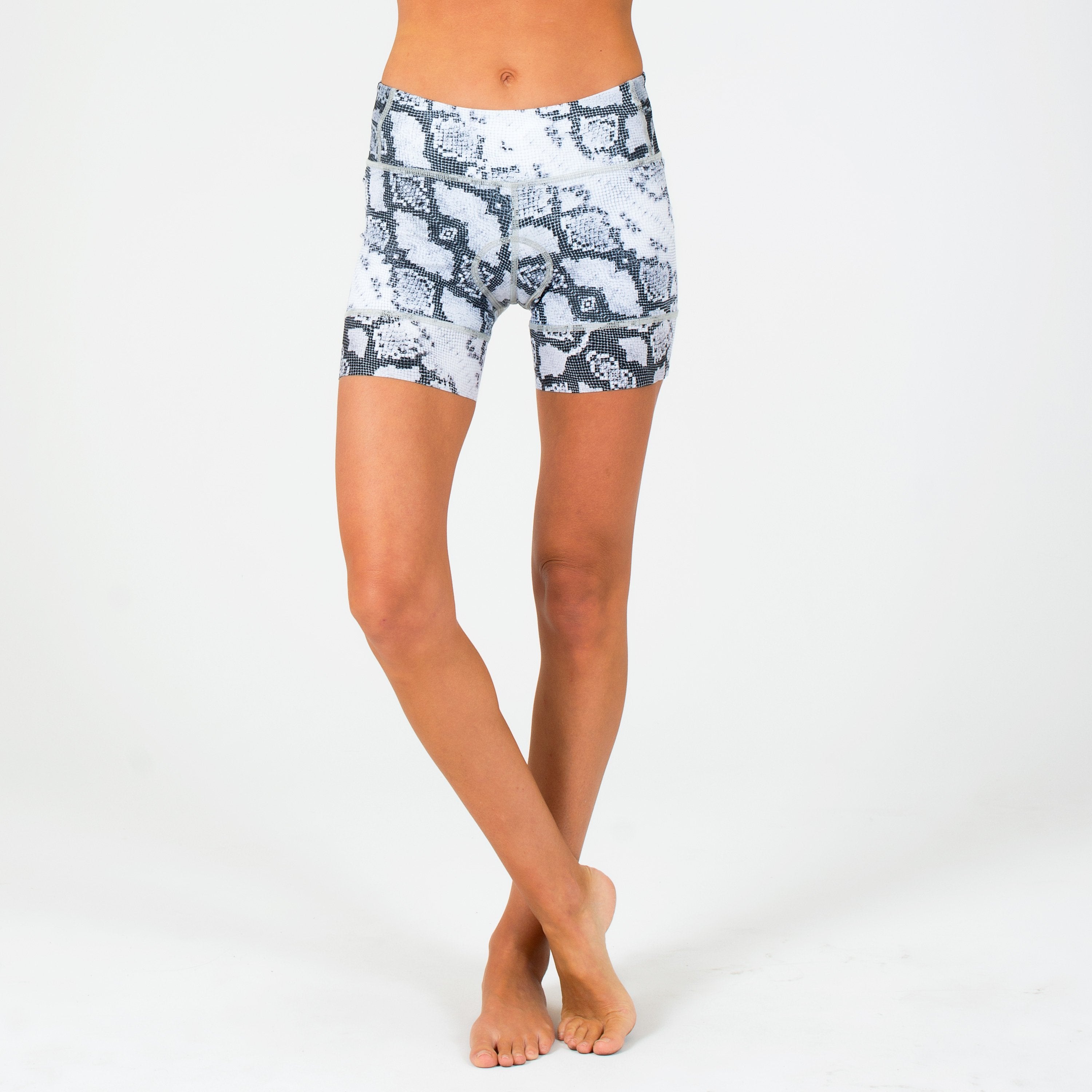 Monty Tri Short