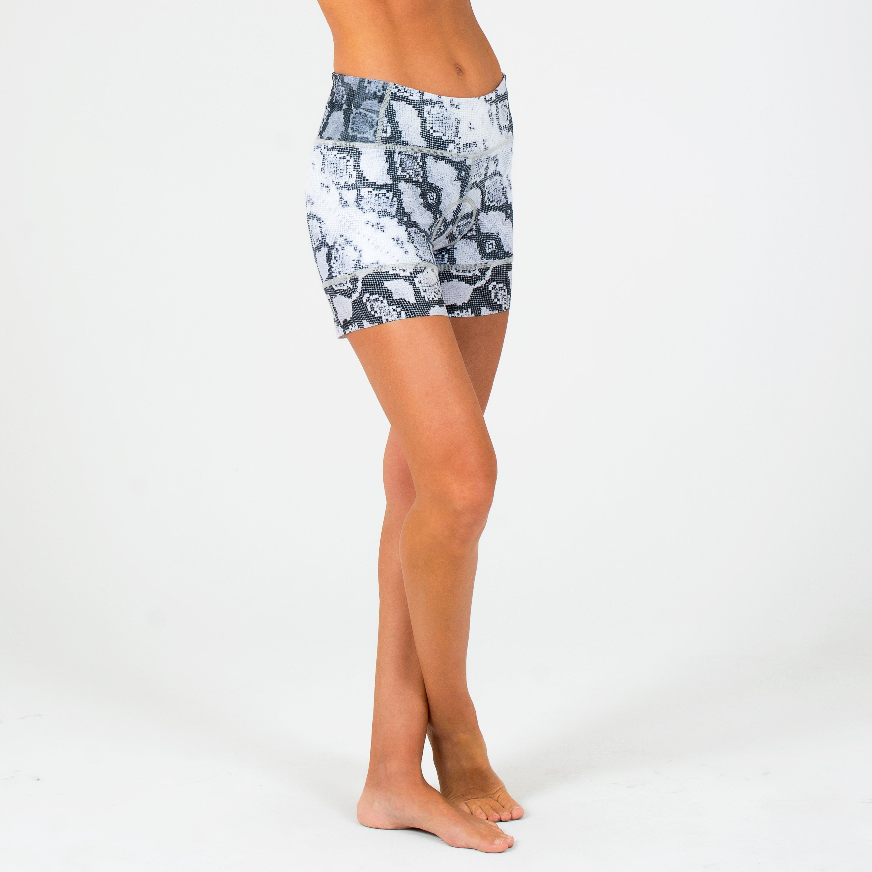 Monty Tri Short